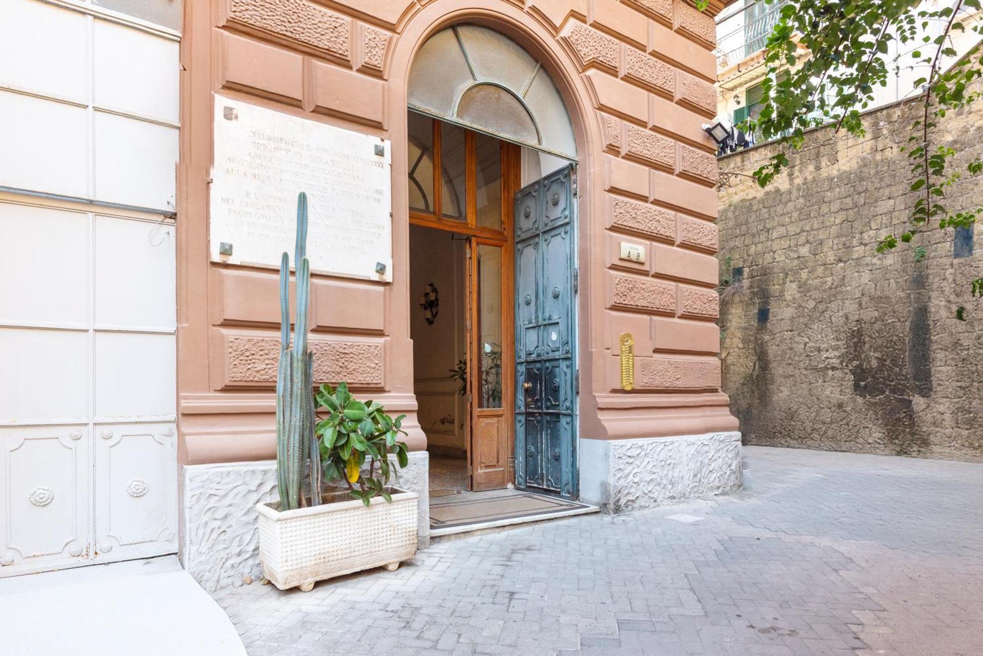 نابولي B&B Le Stanze Dei Mille المظهر الخارجي الصورة